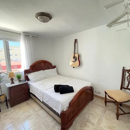 Casa Baelo - 3 Bedroom - New Bathroom - Near Old Town & Beaches *