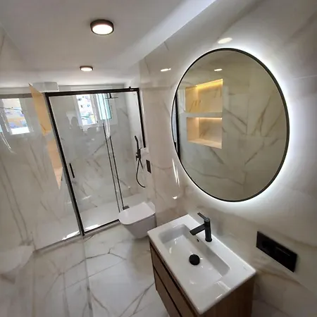 Casa Baelo - 3 Bedroom - New Bathroom - Near Old Town & Beaches Апартаменты Тарифа