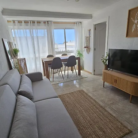 Casa Baelo - 3 Bedroom - New Bathroom - Near Old Town & Beaches Tarifa
